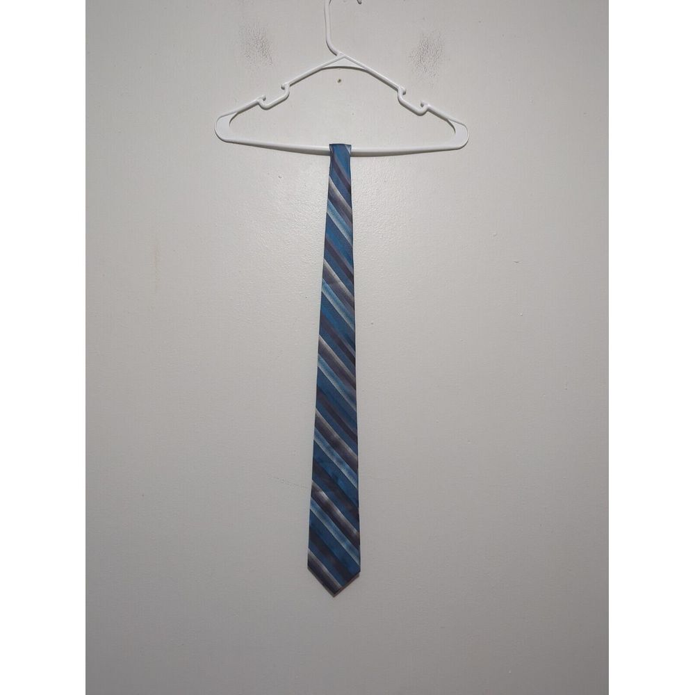 Stafford Essentials Mens Blue Silver Striped 100% Silk Handmade Necktie